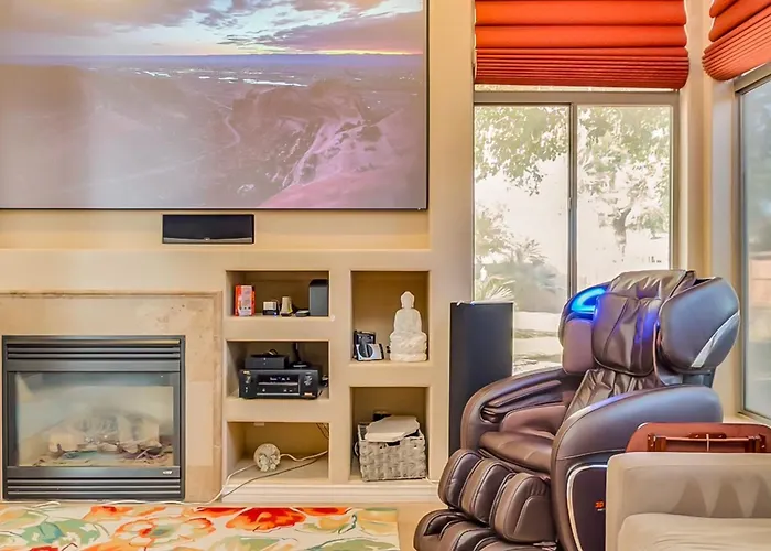 Saltwater Pool & Fire Pit: Luxe Queen Creek Oasis! *