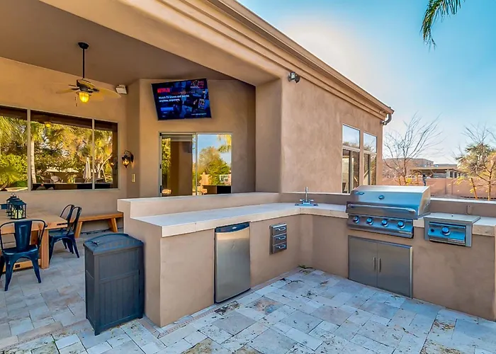 Saltwater Pool & Fire Pit: Luxe Queen Creek Oasis! Sanokai Village