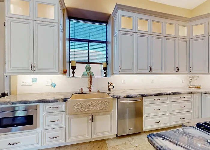 Saltwater Pool & Fire Pit: Luxe Queen Creek Oasis! *